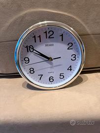 Orologio da parete argentato