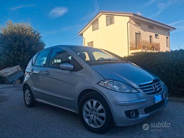 MERCEDES CLASSE A W169 - GRIGIA