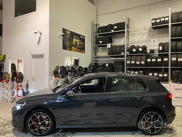 Cerchi NUOVI Volkswagen Golf raggio 18 cod.8742