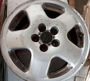 Cerchi in lega 14 pollici VW GOLF GTI terza serie