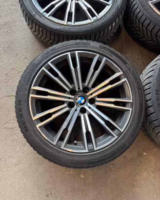Cerchi in lega Bmw Serie 3 M con pneumatici inver
