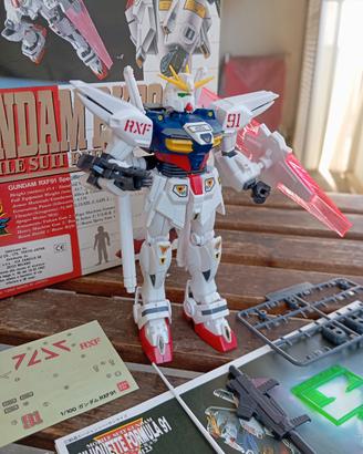 Robot Gundam RXF91 1/100 Bandai 1992