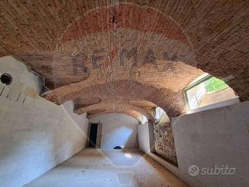 Casa indipendente di 345 m² con più di 5 locali e 