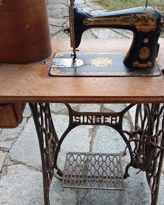 Macchina da cucire Singer del 1927