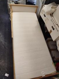 lettino con doghe e materasso  ikea