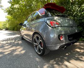 Opel Adam S 150 cv turbo benzina