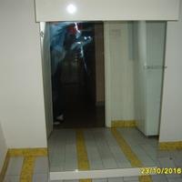N.1 specchio con luci sopra