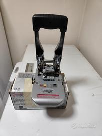 Perforatrice ad occhielli  x fogli Turikan BP -02 