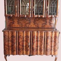 Vetrina in radica di noce primo '900