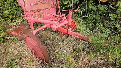 Aratro Sogema C28A bivomere - trainato