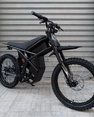 bici elettrica GT73 con motore 2400W 48V 36.4Ah