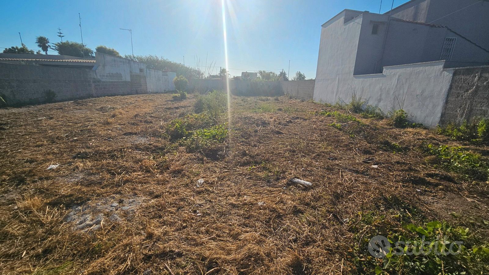 Terreno recintato 100 mt dal mare - Vista 2
