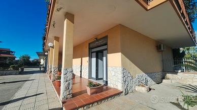 Marano - locale 40 mq cat C/3