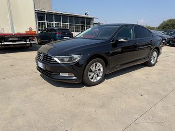 Volkswagen Passat Business 1.4 TSI Trendline BlueM