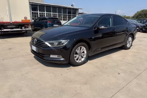 Volkswagen Passat Business 1.4 TSI Trendline BlueM
