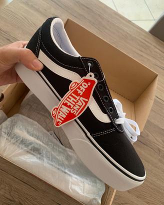 Vans Platform nere