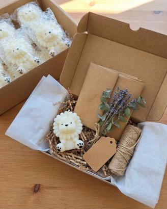 Bomboniera candela in cera di soia “Little Lionhea