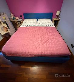 Camera con letto matrimoniale per ragazzi grandi