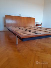 Letto, rete e comodini Molteni