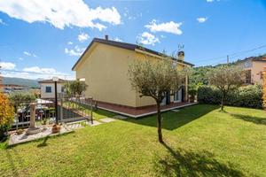 Villetta a schiera di 160 m² con 5 locali a Follo