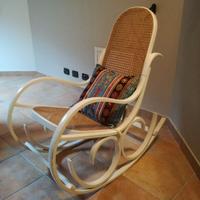 SEDIA A DONDOLO LACCATA BIANCA