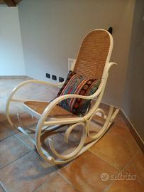 SEDIA A DONDOLO LACCATA BIANCA