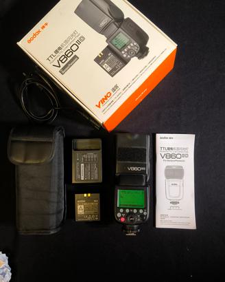 Flash Godox V860II (O) con due batterie 