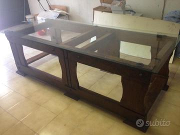 Tavolo in legno di noce