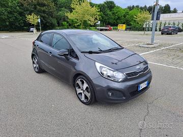 Kia Rio 1.1 CRDi 5p. Navi*Camera*Neopatentati