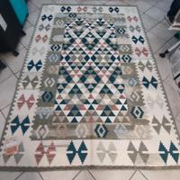 🧵 Tappeto moderno in ciniglia