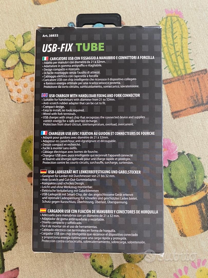 Usb-Fix Tube, caricatore Usb con fissaggio a manubrio e connettori