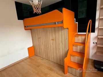 Letto a castello con cassettiera e scaletta conten