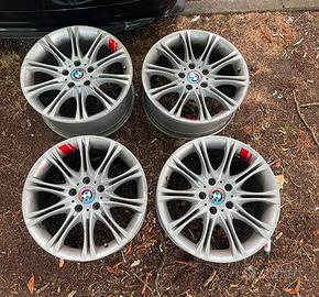 quattro cerchi in lega 18 e 2 gomme invernali bmw
