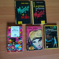 collezione di libri classici, tra cui vari gialli