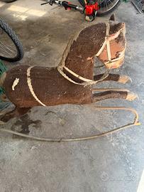 Cavallo dondolo