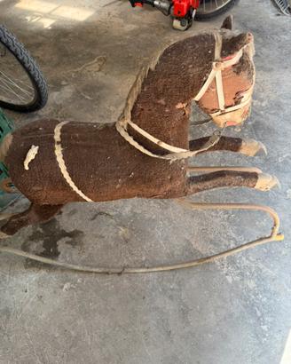 Cavallo dondolo