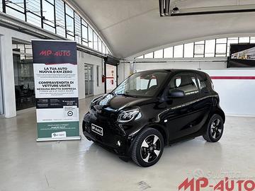 smart fortwo EQ tua a 247,00 euro al mese