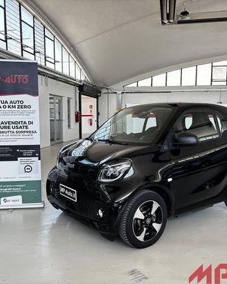 smart fortwo EQ tua a 247,00 euro al mese