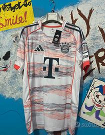 Maglia away 25/26 bayern monaco