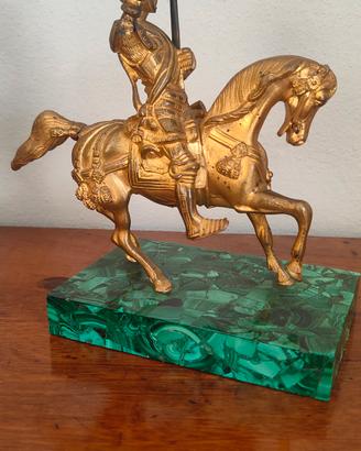 Statua in bronzo cavaliere a cavallo
