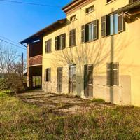 CASA SEMINDIPENDENTE A ISOLA SANT'ANTONIO