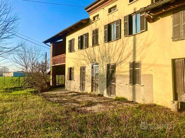 CASA SEMINDIPENDENTE A ISOLA SANT'ANTONIO