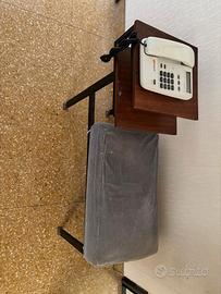 Panca per telefono vintage.