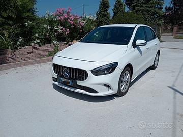 Mercedes Classe b250e Hybrid elettrica 