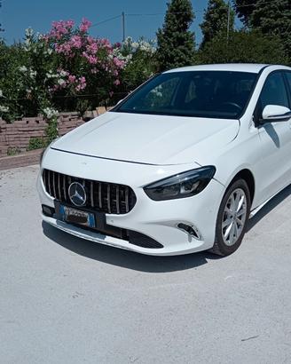 Mercedes Classe b250e Hybrid elettrica 