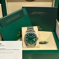 Rolex oyster perpetual OP 124300 green 41 mm