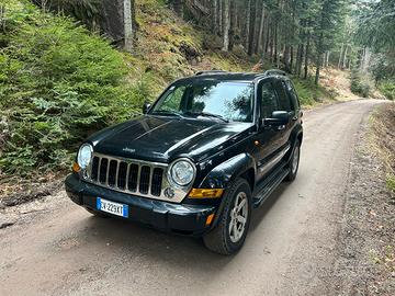 Jeep Cherokee 2.8