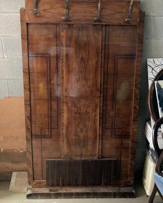 Appendi abiti in legno