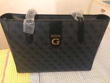 Borsa e Portafoglio Guess