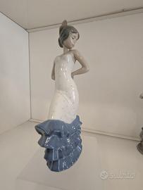 Statuina NAO " ballerina di flamenco "
